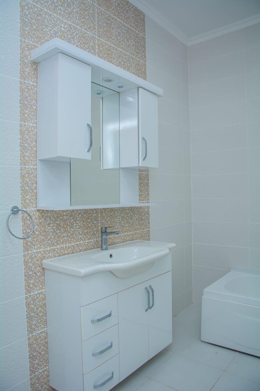 Aşkabat projesi banyo mobilyası uygulaması